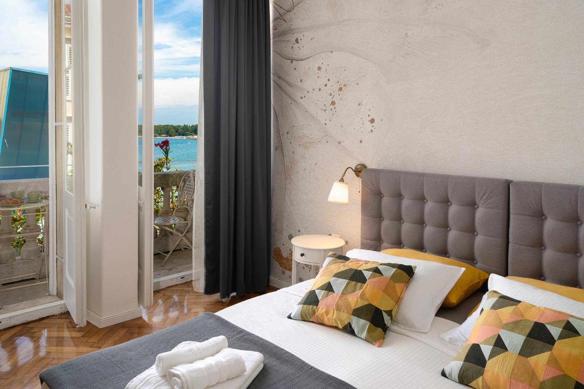 פורץ Romeo And Juliet Apartment With Balcony And Sea View מראה חיצוני תמונה